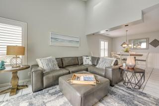 Walk to Beach Sunny Seaside Condo with View! - Myrtle Beach - 7