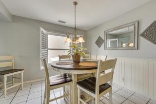 Walk to Beach Sunny Seaside Condo with View! - Myrtle Beach - 8