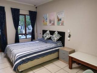 Lovely home at Lonehill, Sandton - 7