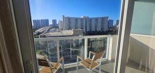 City view with balcony on the Beach - Sunny Isles Beach - 2