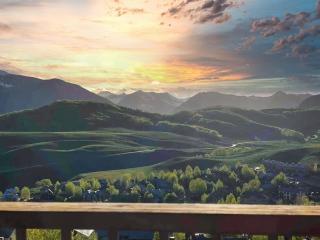 3BR Mountain Condo at the Trailhead with Huge Views - 8