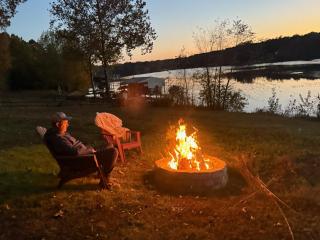 Wild and Free! Lakefront Oasis on Great Creek! - La Crosse - 3