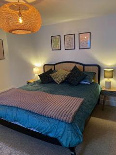 Boutique Putney Riverside Apartment - 7