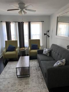Amazing Location 3BR Gem in Logan Square w Parking - Chicago - 4