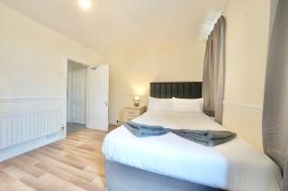 Three Bedroom House by Brookland Stays Serviced Accommodation Short Lets Manchester with Free WiFi - Manchester - 7