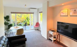 Spacious & Secluded Bush-View Suite in Kohimarama - 3