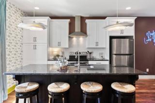 Vibrant Home in The Nations with Garage Walk to Restaurants and Shops - Nashville - 9