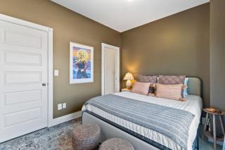 Vibrant Home in The Nations with Garage Walk to Restaurants and Shops - 1