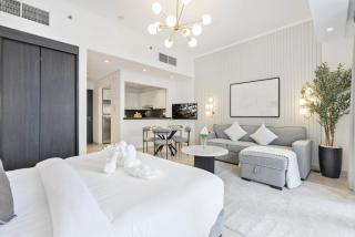 Luxury Studio in Dubai Marina with Canal views - 1