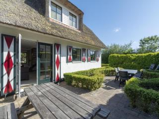 Gracious holiday villa with terrace - Callantsoog - 4
