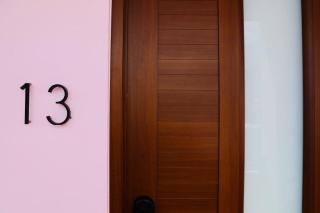 Room 13 Breezy Veranda Stay with City Views - San Juan - 2
