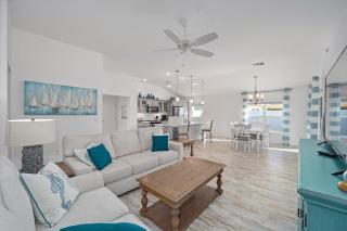Spacious 3BR in Alden Bungalows with Golf Cart, Fully Fenced - 0