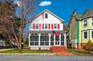 The 1850 House by Leavetown Vacations - - 0
