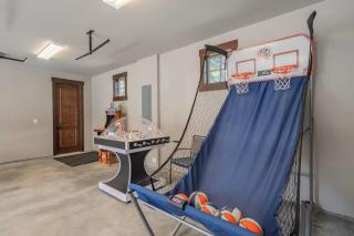 Equinox Retreat - Walkable Luxe Apartment w Apartment - 3