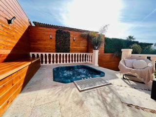 Magnifique villa jacuzzi plage 15 min a pied - Sainte-Maxime - 0