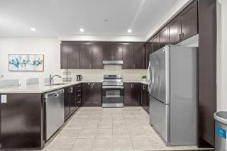 Modern Beautiful Home In Lakeview Mississauga - Mississauga - 6