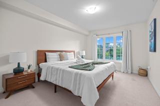 Modern Beautiful Home In Lakeview Mississauga - Mississauga - 2