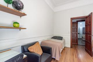 Coqueto y cómodo departamento en la mejor zona céntrica de Buenos Aires sobre Alem - Buenos Aires - 3