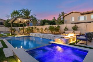 Backyard Bliss - Firepit Putt Play Pool & Spa - 1