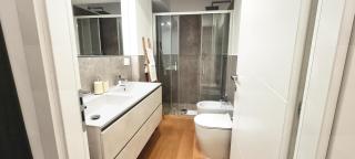 Suite CityLife 6 Guests - XL Living and 2 Baths - 6