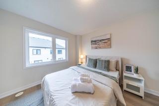 Entire home in Oakville, Canada - Oakville - 2