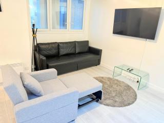 City Luxe 2 Bedroom High Rise Apartment - 6