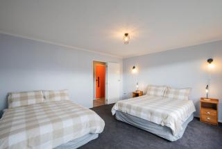 Coastal Comfort - Foxton Beach Holiday Home - 1