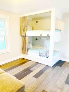Charming Cottage on half acre in heart of Midway - Midway - 8