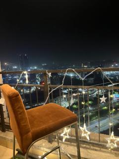 Coco Royal Suites Cozy and Stylish Studio Apartment in the Heart of the City - Noida - 8