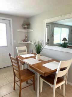 Close To Beach! 3 Bedroom 2 Bath - Englewood - 4