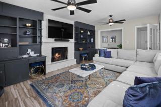 Royal Modern -Stylish Home with Casita and Grille - Phoenix - 9