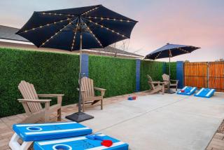 Blue Agave Home - Chic & Stylish with Pool Putt & Games - Phoenix - 6