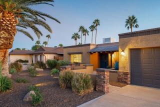 Blue Agave Home - Chic & Stylish with Pool Putt & Games - Phoenix - 4