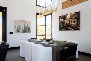 Jay-Z's Architect: Sophisticated Modern Pool Spa - 1