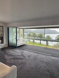 Perano Penthouse - Picton - 9