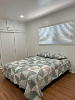Sunny Franklin Place - Los Angeles - 8