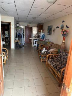 Casa comoda con seguridad privada cerca de la playa - José Luis Tamayo - 1