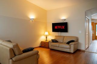 Fort Wine Manor, Entire Private Estate Home - 5