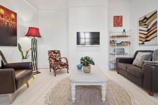 Urban Vibes at Grappa Court North Hobart - New Town - 7