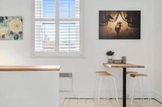 Urban Vibes at Grappa Court North Hobart - New Town - 6