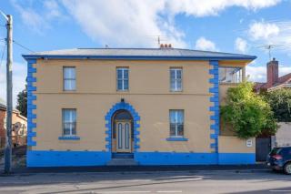 Urban Vibes at Grappa Court North Hobart - New Town - 5