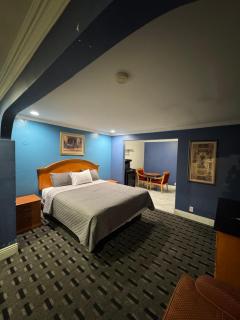 Sunset Inn & Suites - Gardena - 4