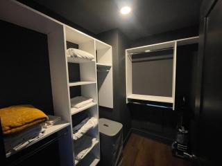Exquisite Condo in Midtown - 9
