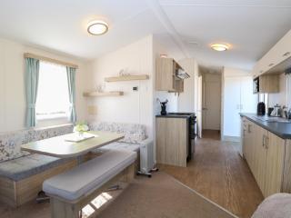 31B Foxburrow Hang - Great Yarmouth - 5