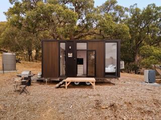 Gem near the Dam by Tiny Away - Romsey - 0