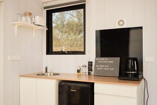 Gem near the Dam by Tiny Away - Romsey - 7