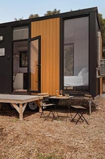 Gem near the Dam by Tiny Away - Romsey - 1
