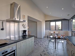Gîte Familial 200m² avec Jardin, Terrasse, Jeux, et Confort Moderne à Chazelles-sur-Lyon - FR-1-496-203 - Chazelles-sur-Lyon - 6