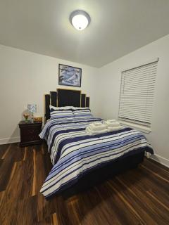 Charming 3 Bedroom house near Downtown IN - 8