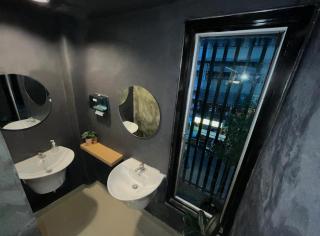 Bud Brew Beyond Dispensary and Hotel - Bangkok - 5